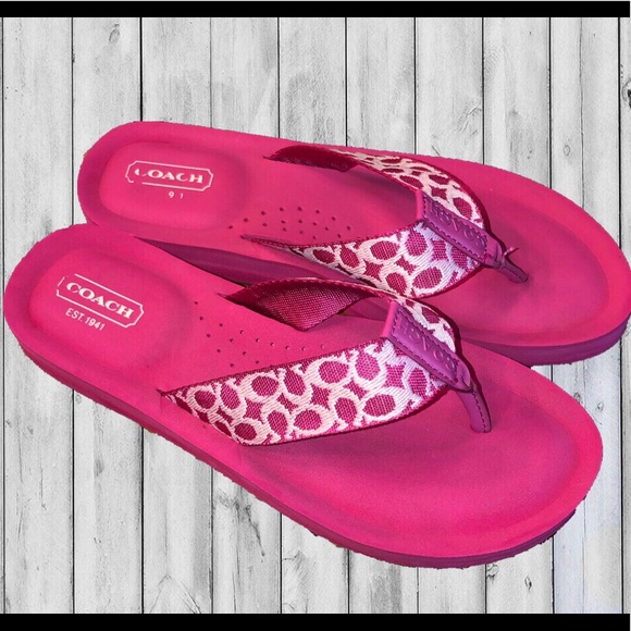 coach flip flop in signature canvas